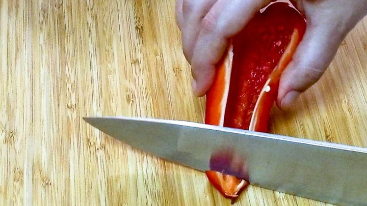 How To Prepare A Capsicum